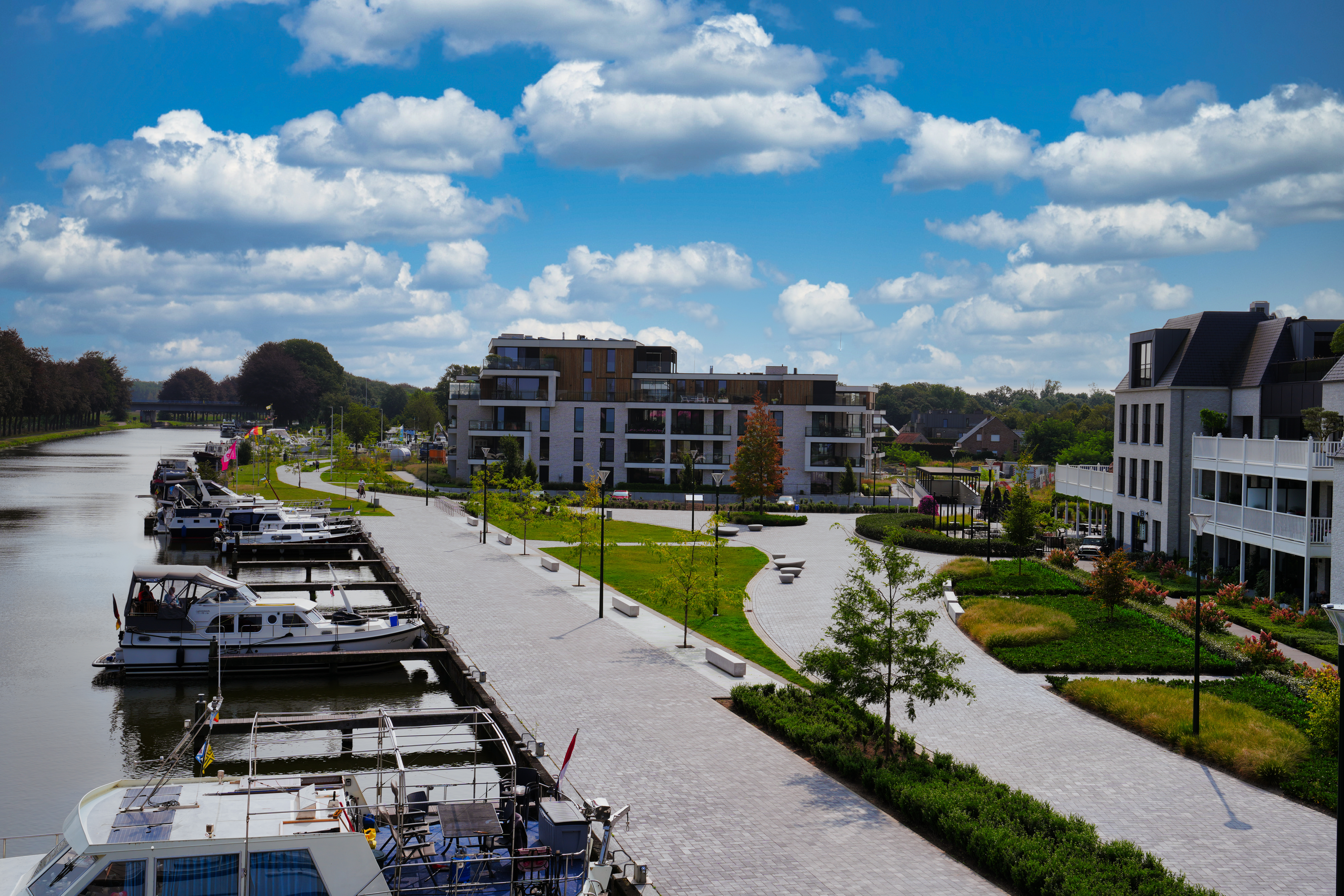 Boote liegen vor Anker